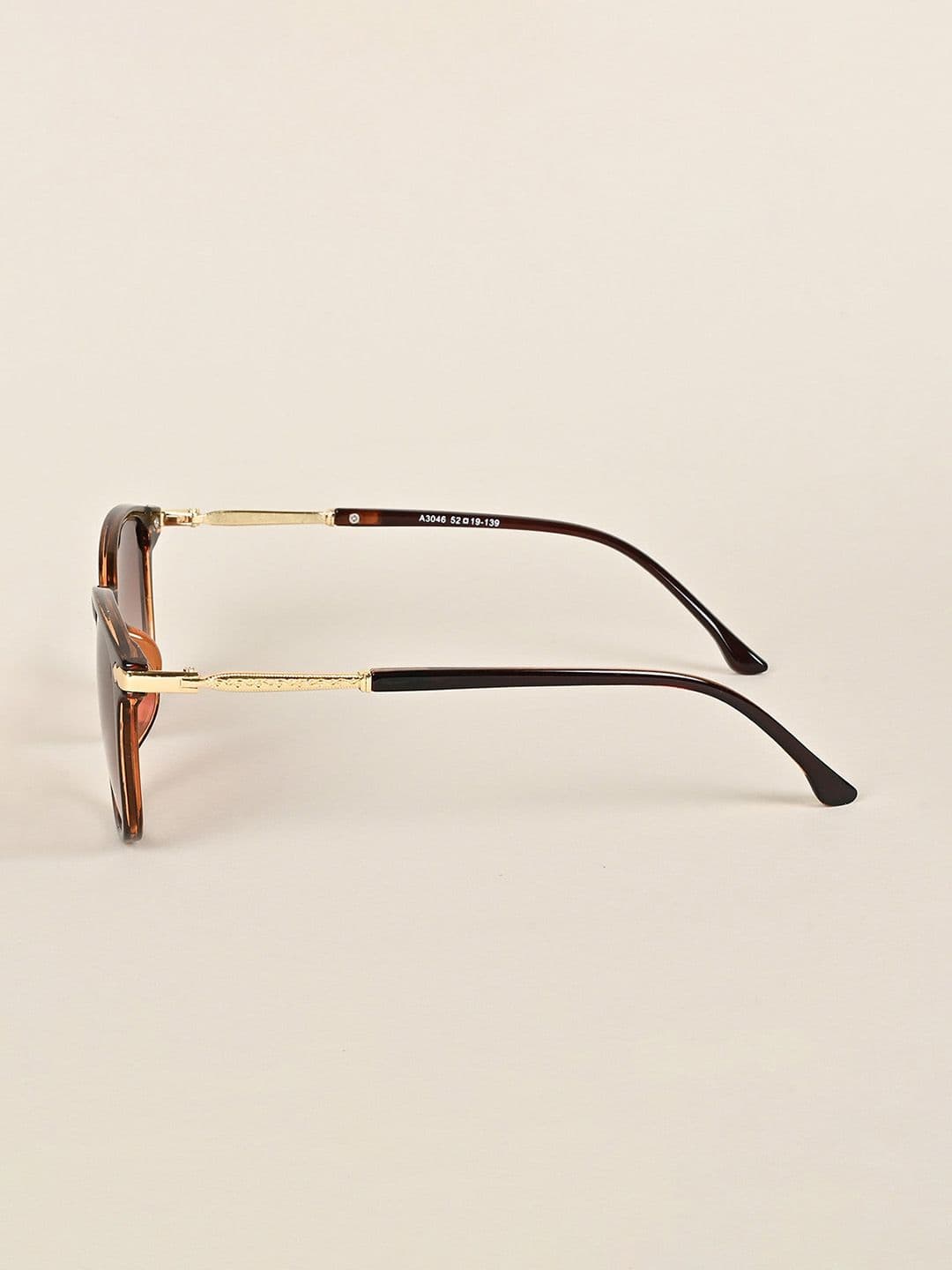 Voyage Women Oval Sunglasses A3046MG3183