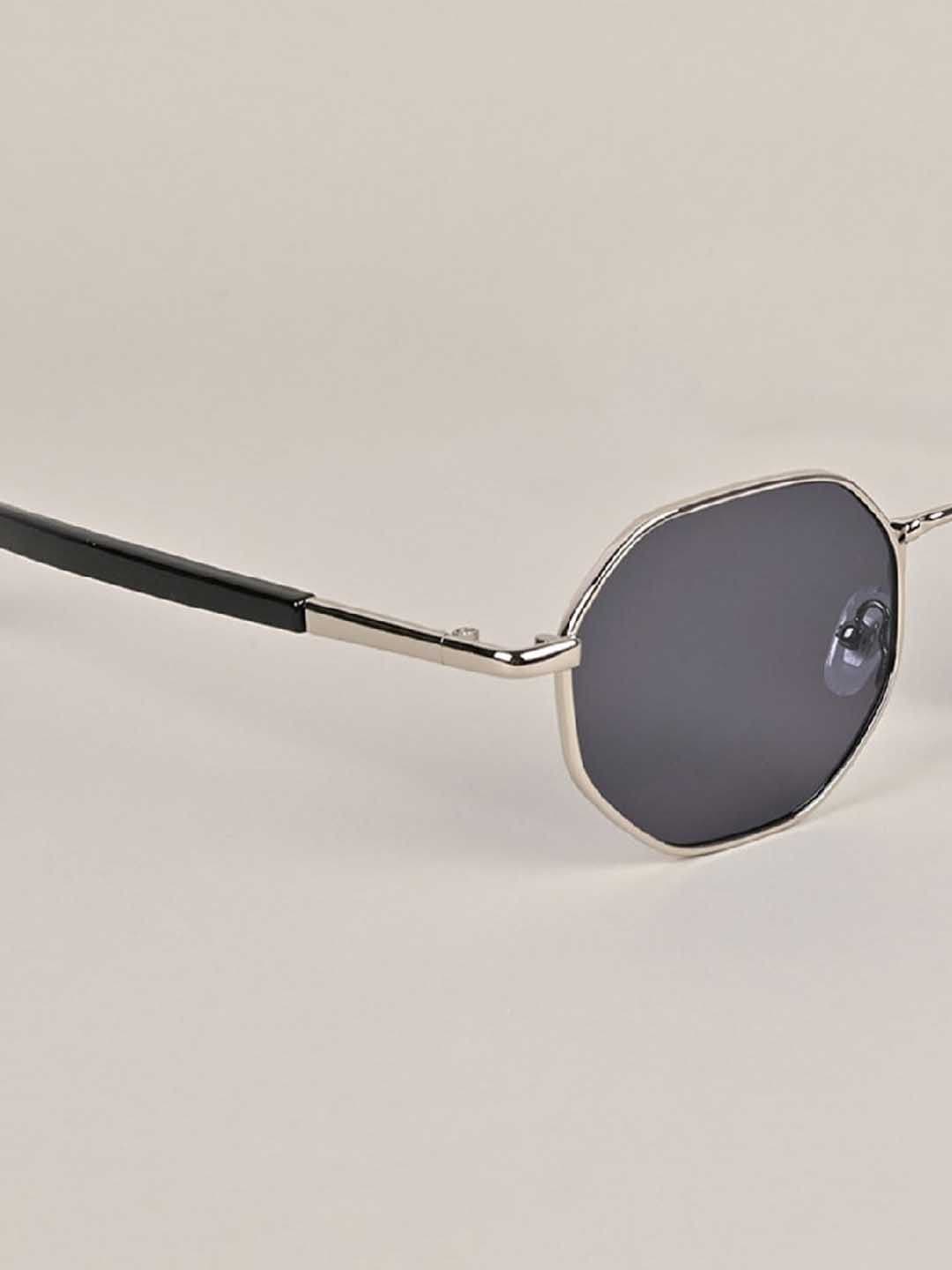 Voyage X fwd Unisex Black Lens & Silver-Toned Round Sunglasses with UV Protected Lens