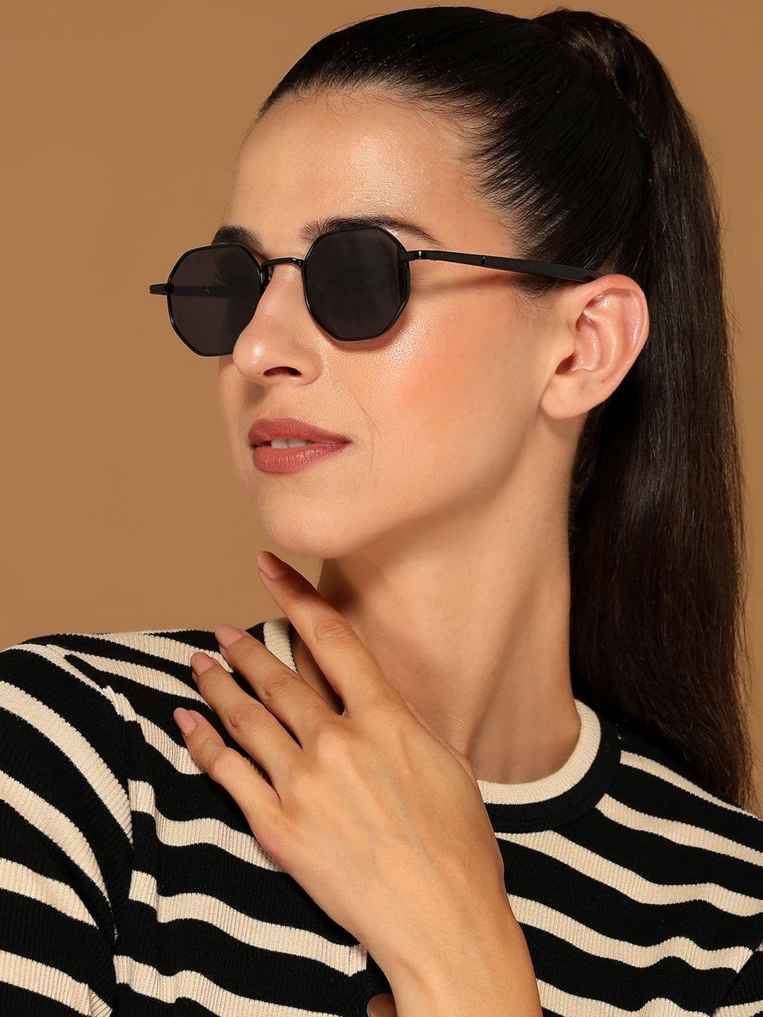 Voyage Unisex Black Lens & Black Round Sunglasses with UV Protected Lens