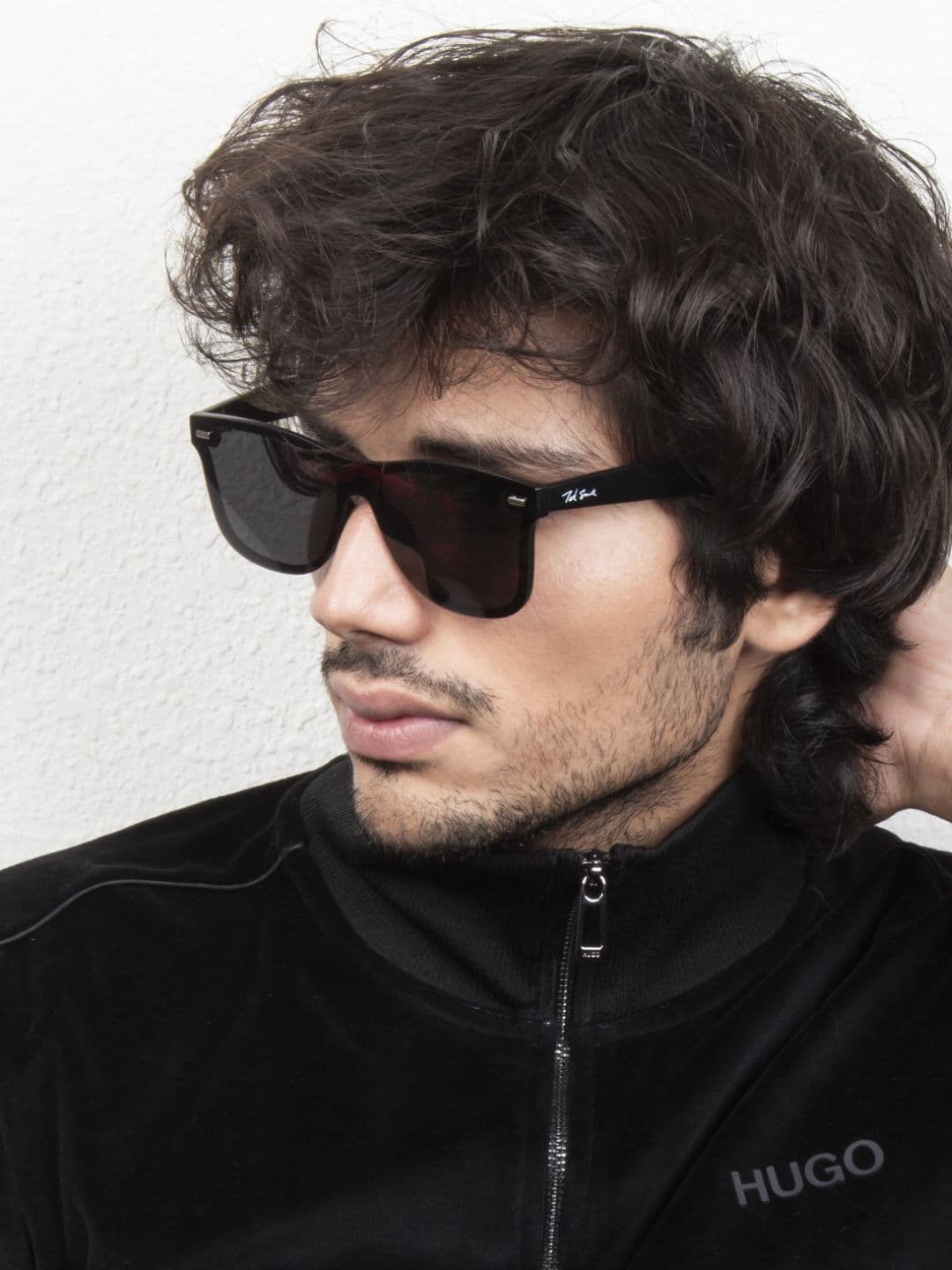 Ted Smith Unisex Aesthetic Black Wayfarer Rimless Sunglasses With Polarized Lens