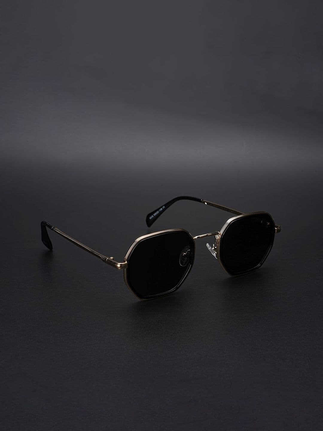 Voyage Unisex Square Sunglasses with Polarised and UV Protected Lens