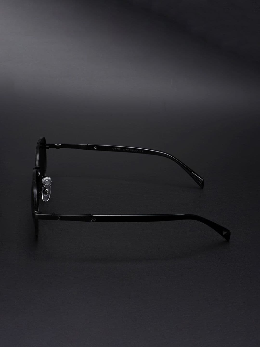 Voyage Unisex Square Sunglasses with Polarised and UV Protected Lens 2288PMG5847