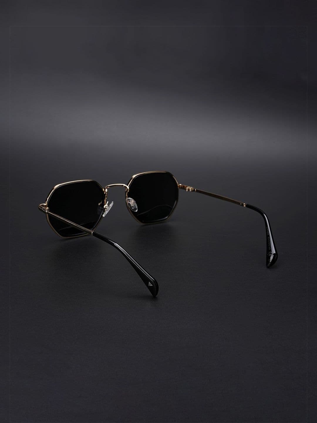 Voyage Unisex Square Sunglasses with Polarised and UV Protected Lens