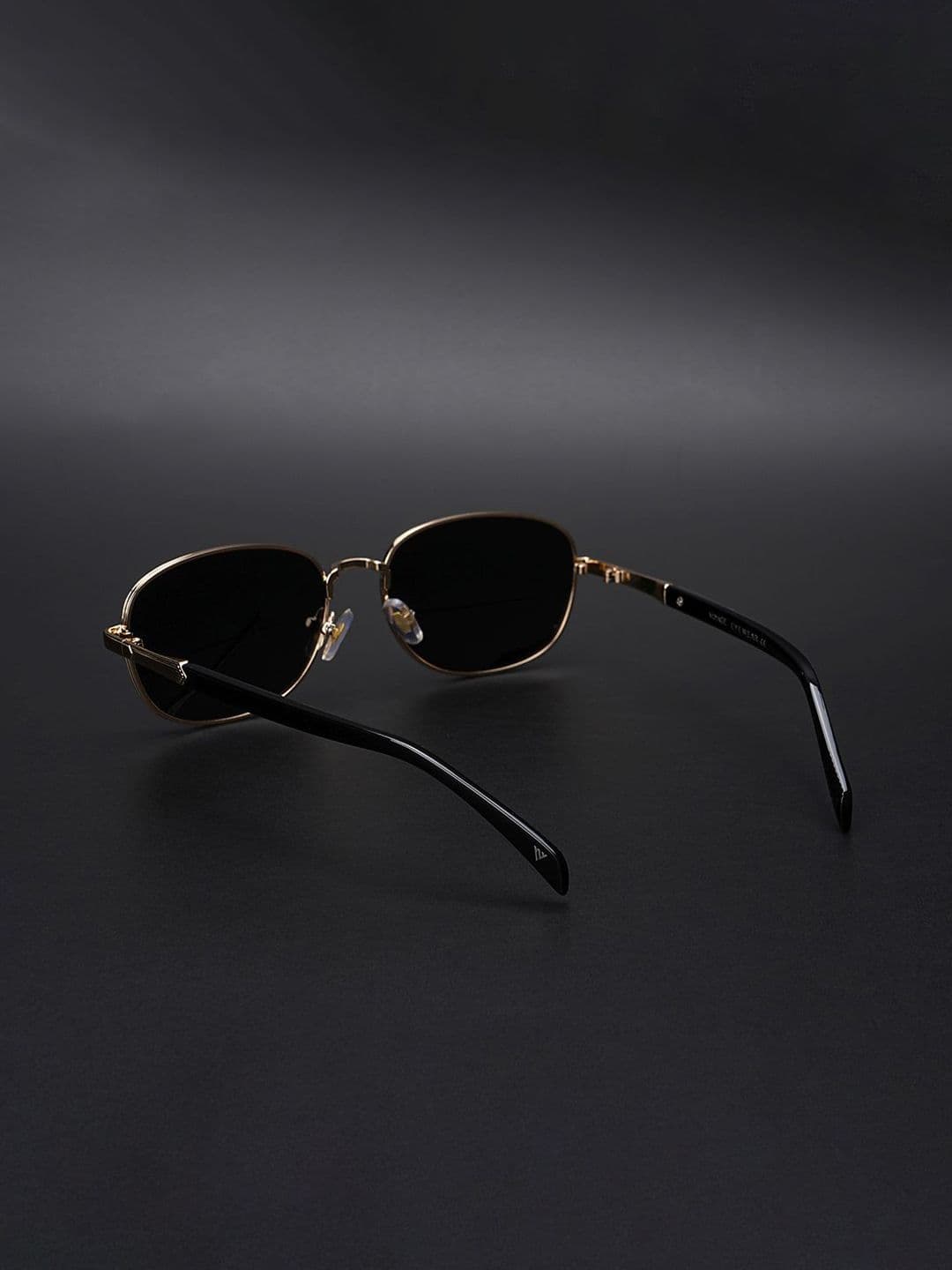 Voyage Unisex Square Sunglasses With Polarised and UV Protected Lens 2288PMG5850