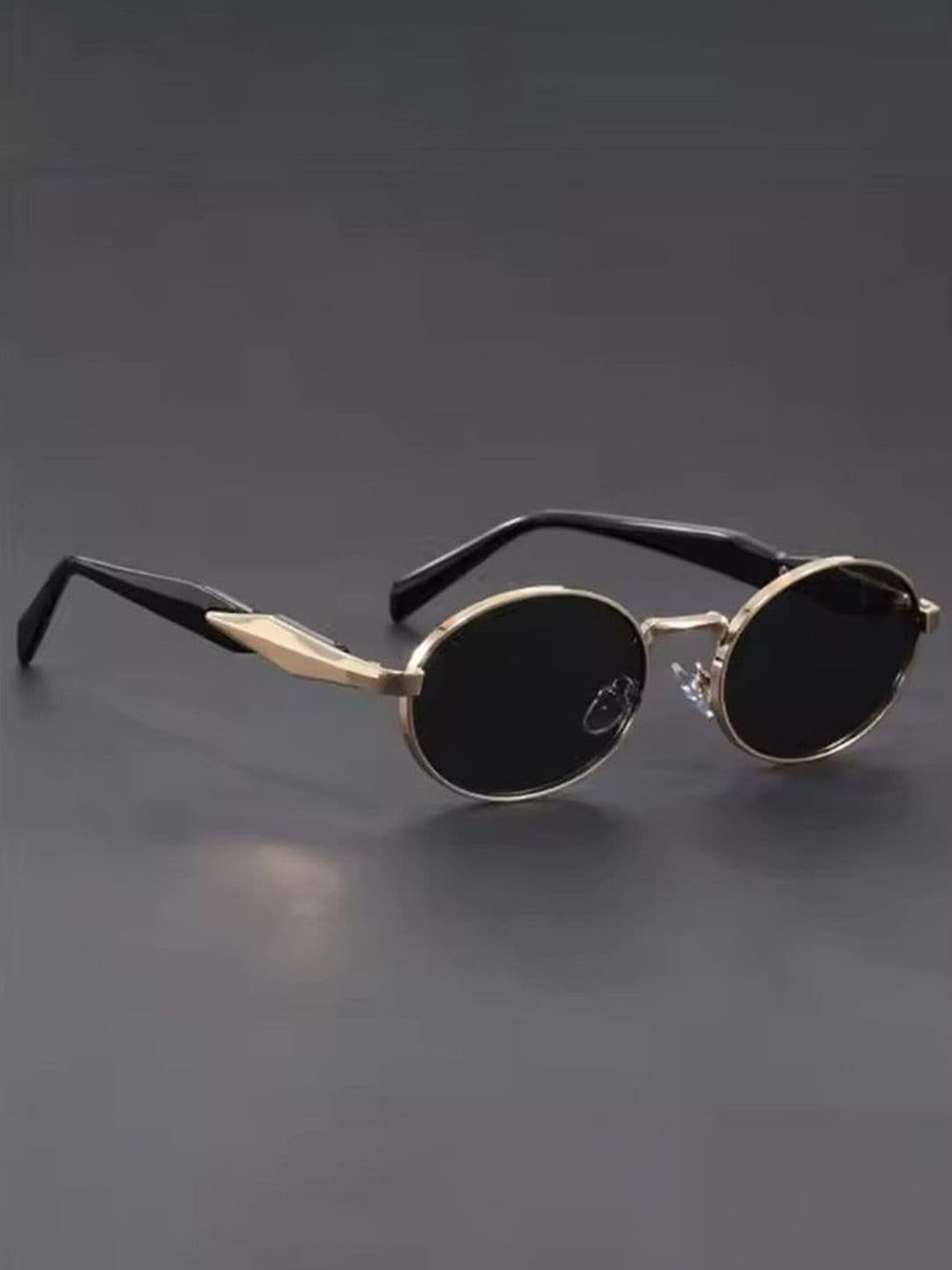 DressBerry X fwd Women Round Sunglasses with UV Protected Lens