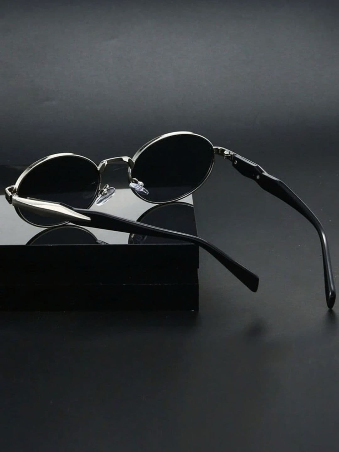 FUNGLASSES Unisex Oval with UV Protected Lens Sunglasses PUSHPA RAJ V SILVER BLACK