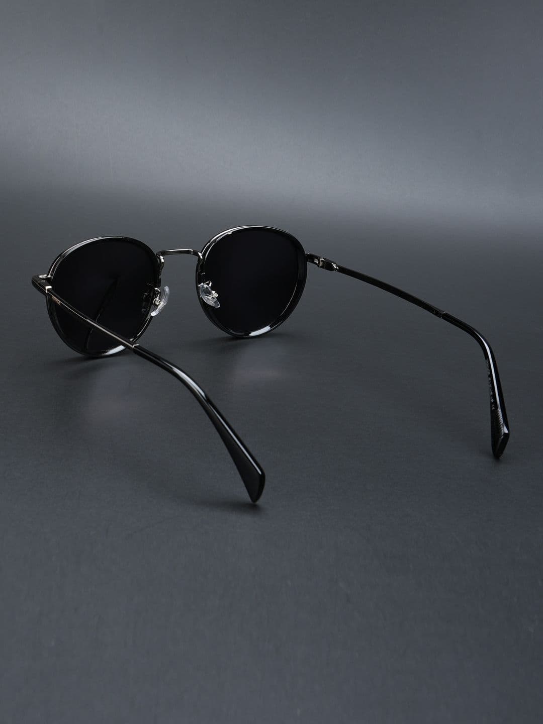 Voyage Polarised And UV Protected Lens Full Rim Round Sunglasses 3040MG3982Z