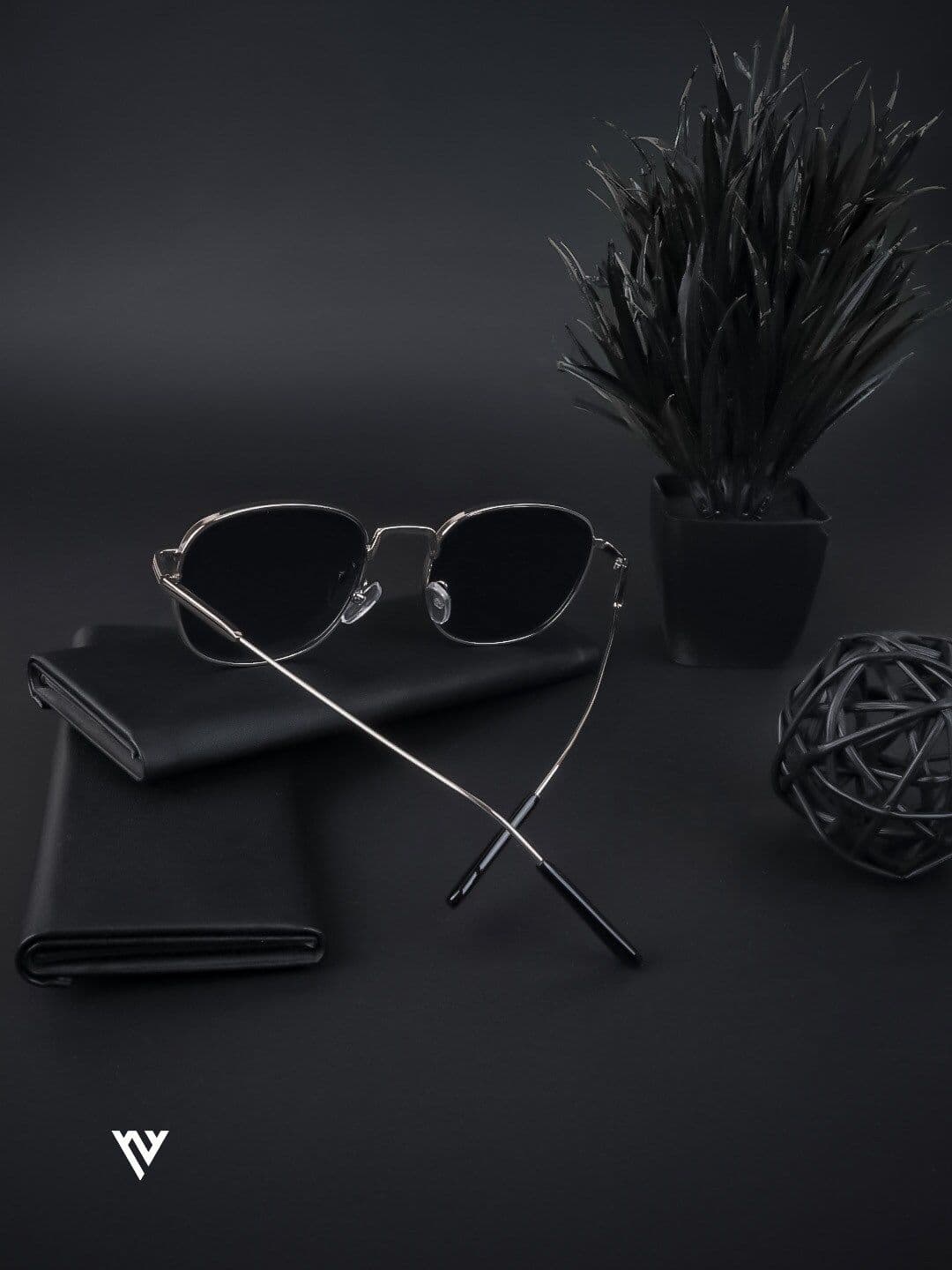 Voyage Lens & Round Sunglasses With Polarised & UV Protected Lens