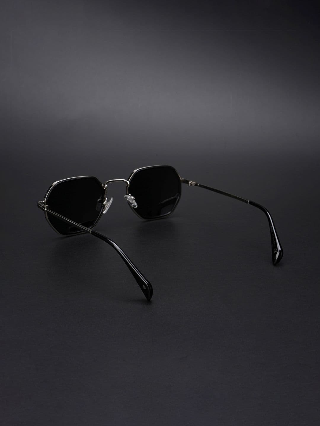 Voyage Unisex Square Sunglasses with Polarised and UV Protected Lens