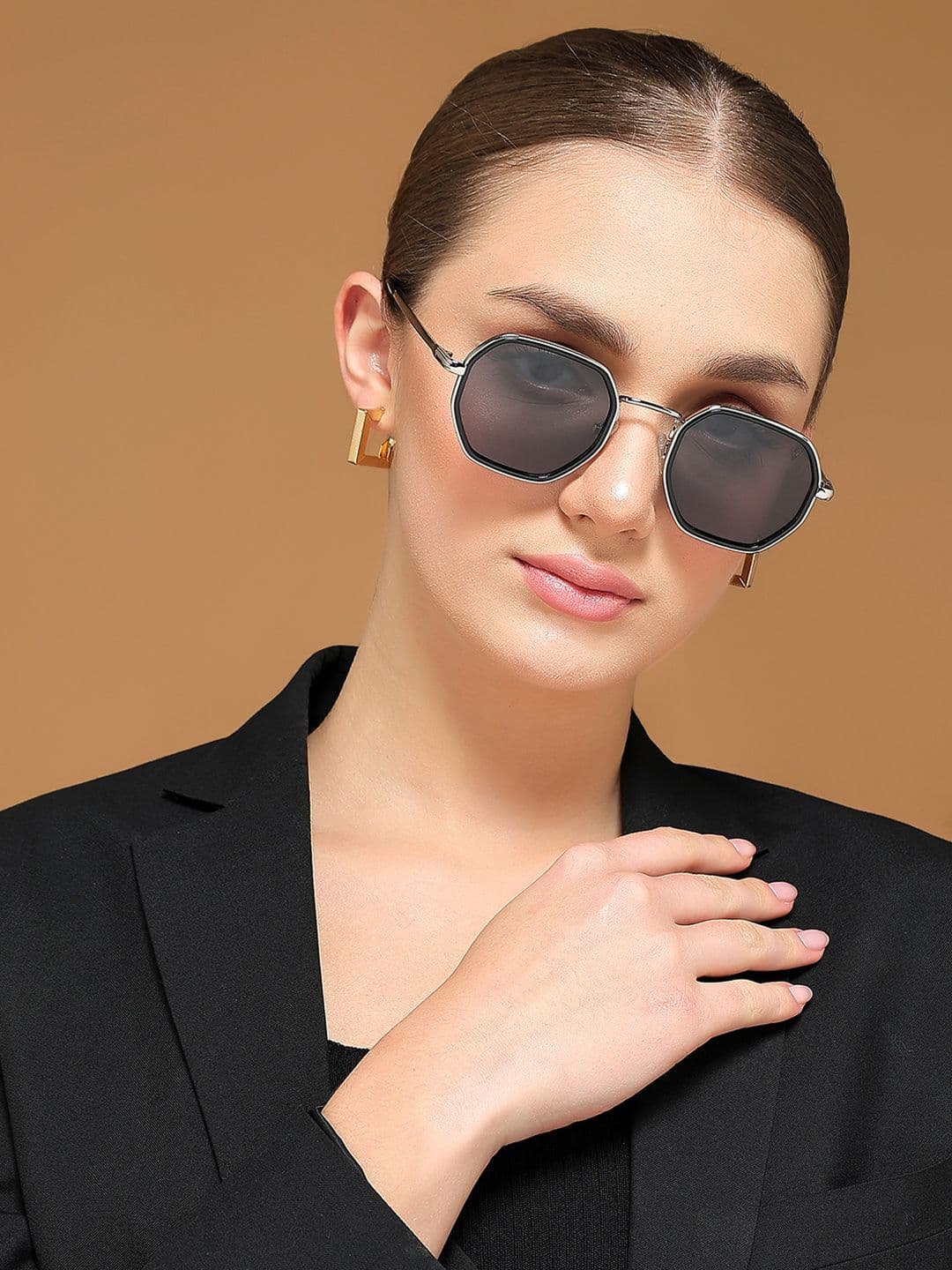 Voyage Unisex Square Sunglasses with Polarised and UV Protected Lens