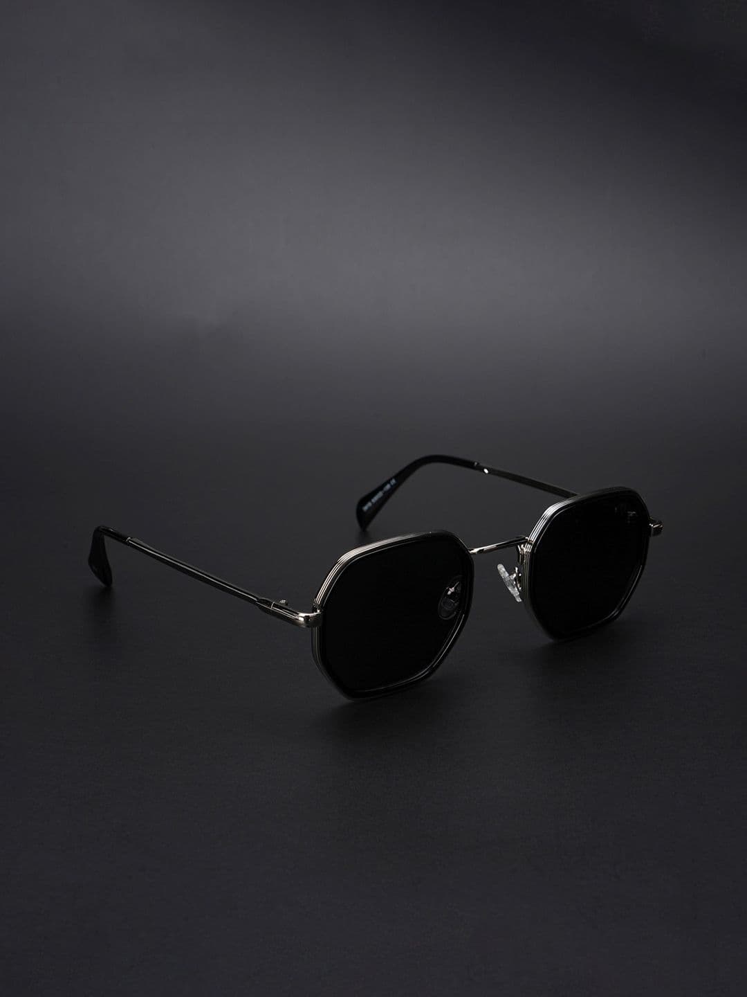 Voyage Unisex Square Sunglasses with Polarised and UV Protected Lens