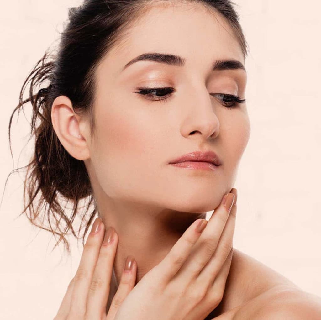 LOTUS MAKE - UP Ecostay CC Complete Care Illuminating Crme Foundation